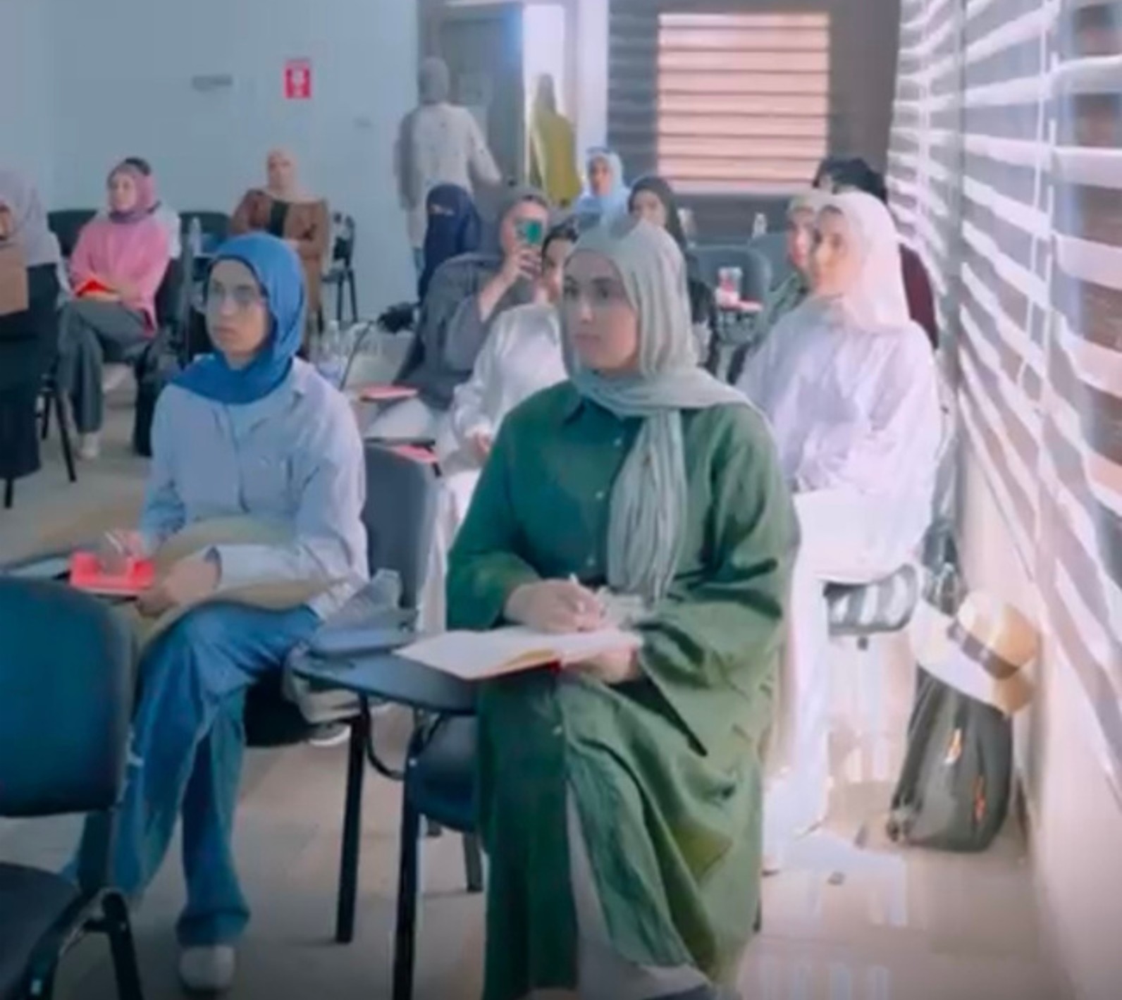 لقطة من المخيم 4
